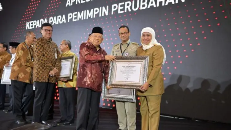 Wapres Serahkan Penghargaan Zona Integritas WBK dan WBBM 2019