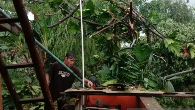 Puluhan Rumah di Ciutara Sukabumi Rusak Diterjang Puting Beliung