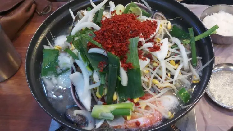 Wisata Kuliner di Pasar Jagalchi, Pasar Ikan Terbesar Korea