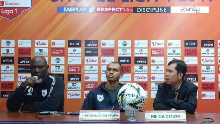Persipura Tanpa Boaz Salossa Hadapi Kalteng Putra