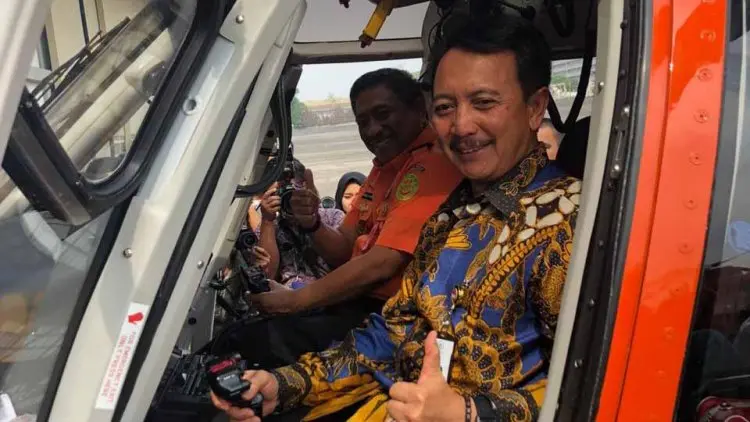 PT DI Serahkan 2 Helikopter Dauphin ke Basarnas