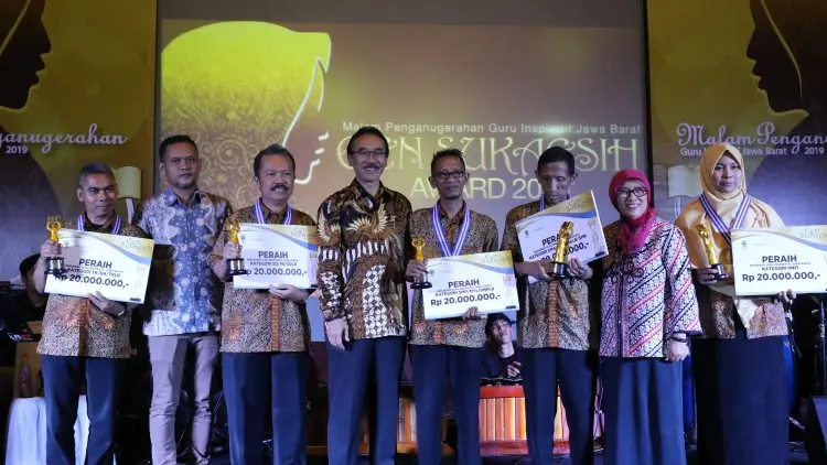 Meriahnya Malam Anugerah ESA 2019