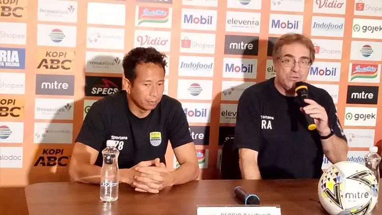 Perseru Tanpa Beban, Robert Alberts Ekstra Waspada