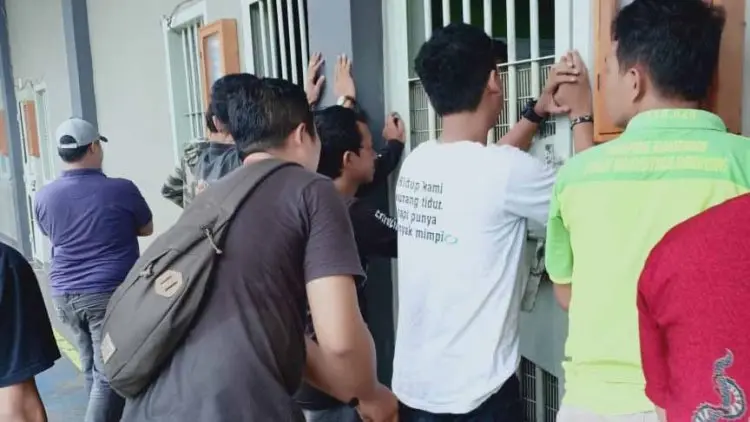 Jelang Nataru, Petugas Gabungan Sidak Para Napi LP Narkotika Jelekong