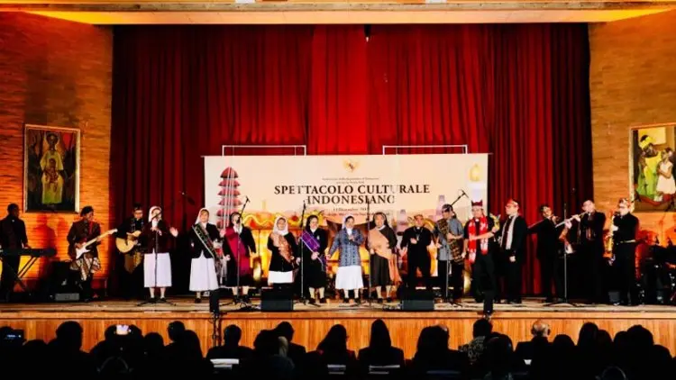 Rohaniwan Tampil pada Pergelaran Budaya Indonesia di Vatikan