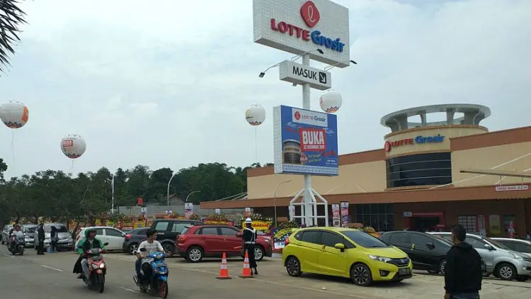 Terkait Parkir Liar Lotte Grosir, Wabup Bogor Ancam Tutup Operasionalnya