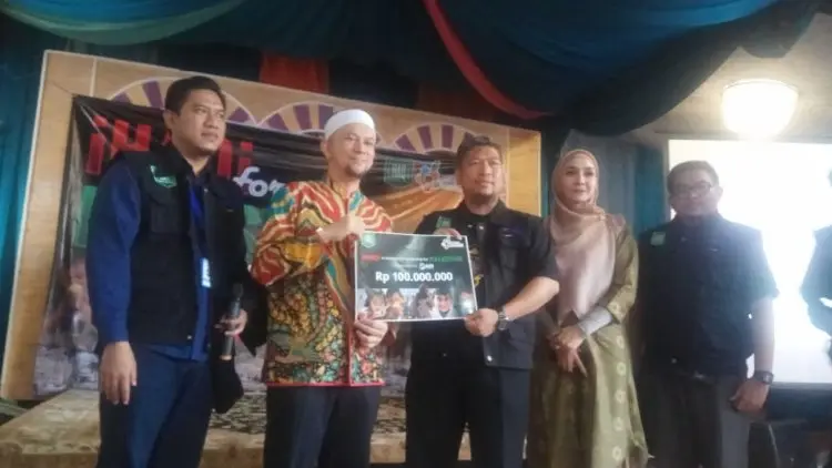 Pontren Kreatif iHaqi Berikan Bantuan Warga Palestina Rp100 Juta