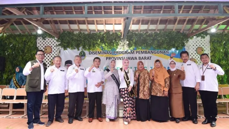 Sarling di Kota Cirebon: Atalia Ajak Siswa Jadi Generasi Berencana