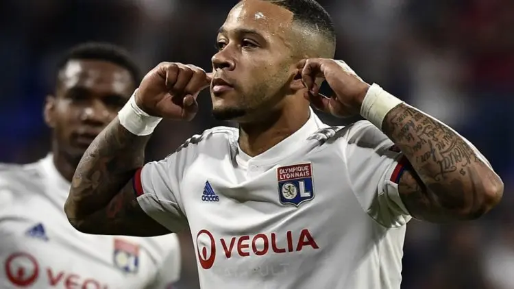 Memphis Depay akan Absen di Sisa Musim Ini