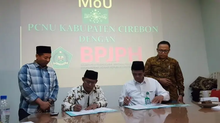 PCNU Kab Cirebon Tekan MoU dengan Badan Halal Kemenag