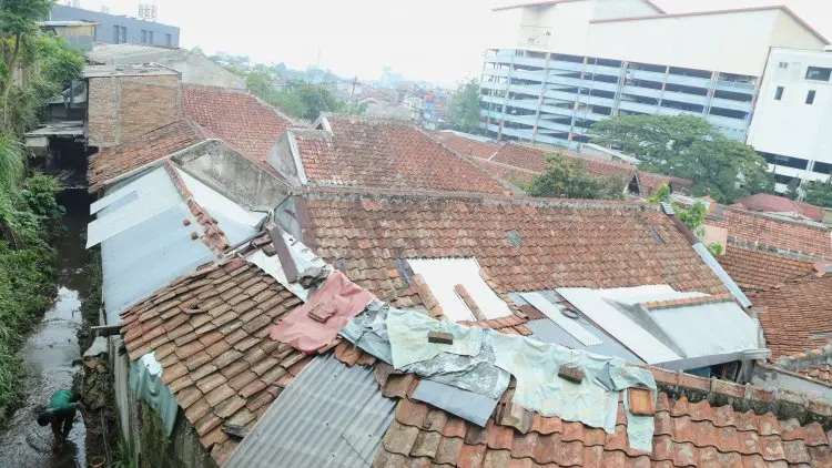 Foto: Bersihkan Sedimentasi Lumpur Sungai