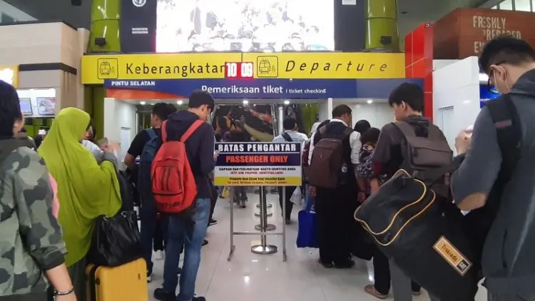 PT KAI Beri Tarif Khusus Saat Natal & Tahun Baru