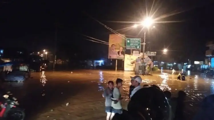 Hujan Deras Sebabkan Banjir dan Longsor di Kabupaten Bandung