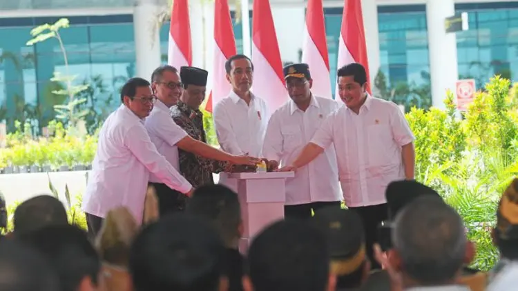 Balas Pantun Gubernur Kalsel-Presiden di Peresmian Bandara Syamsudin Noor