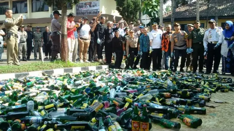 Jelang Nataru, Polres Garut Tingkatkan Operasi Berantas Miras