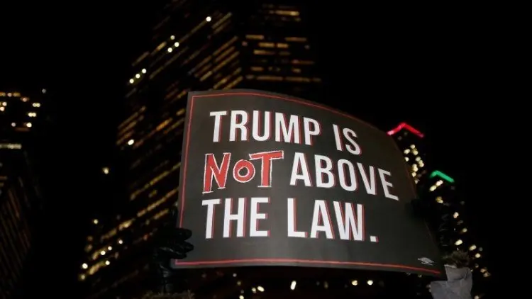 Demokrat Janji Yakinkan Publik AS Trump Pantas Dimakzulkan
