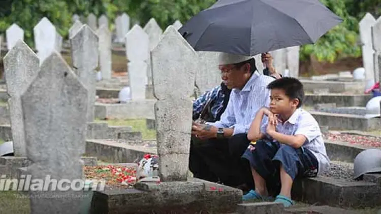 Orangtua Sangat Senang Diziarahi di Hari Jumat