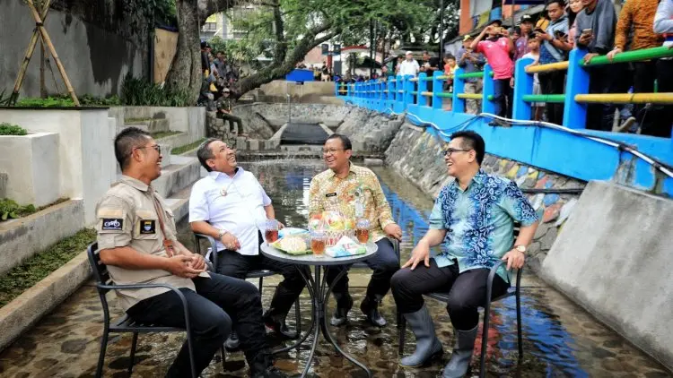 Kota Bandung Miliki Kafe Unik, Seperti Apa?