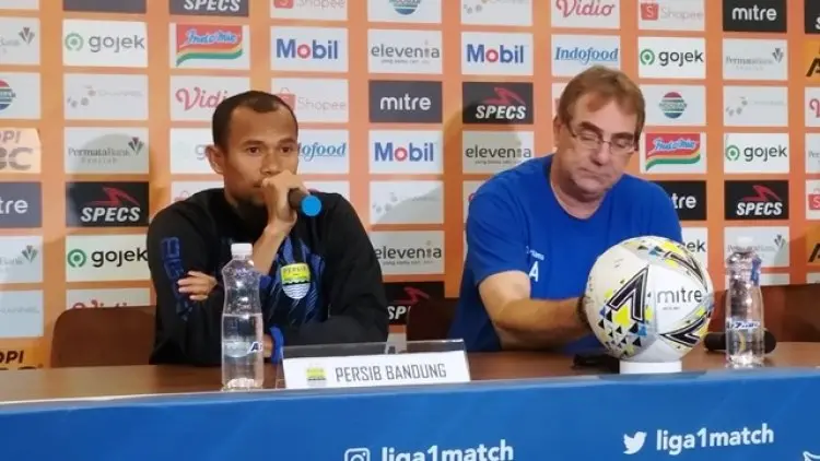 Robert Ingin Persib Finish di Lima Besar