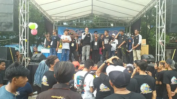 HUT ke-26, Angkot Monster Ingin Perbaiki Pelayanan kepada Penumpangnya