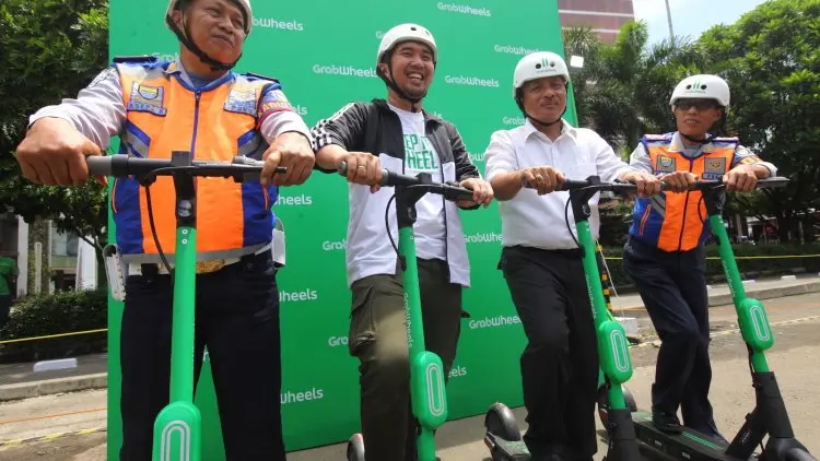 Pemkot Bandung Kawinkan Konsep Bike Sharing dan GrabWheels