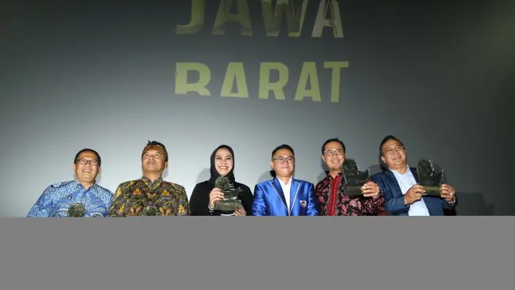 KNPI Beri Penghargaan Lima Kepala Daerah di Jabar