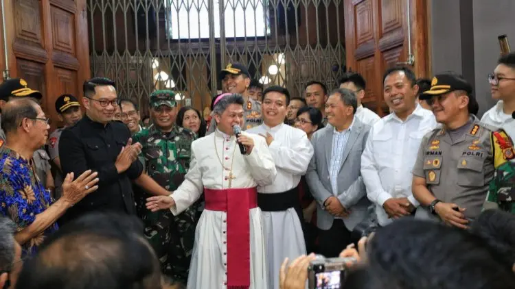 Misa Natal di Kota Bandung Berlangsung Lancar