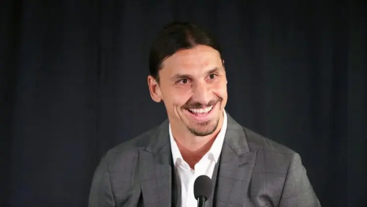Ibrahimovic Semakin Dekat Kenakan Kostum AC Milan