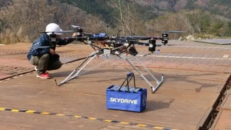 SkyDrive Uji Penerbangan Drone Kargo Pertama