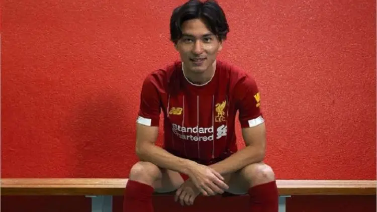 Klopp Bingung Mainkan Minamino di Posisi Mana