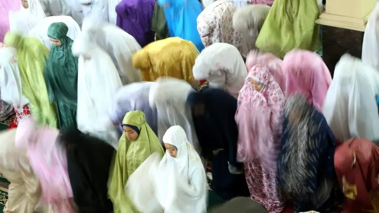Foto: Salat Gerhana Matahari
