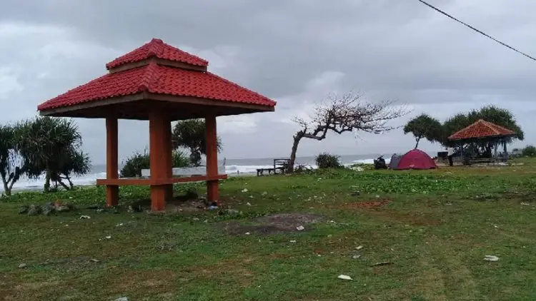 Pemkab Garut Percantik Wisata Pantai Sambut Tahun Baru