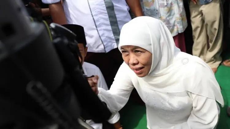 Saksikan Gerhana, Khofifah: Ini Wujud Kuasa Allah