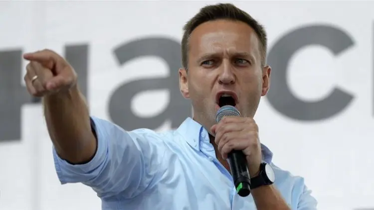 Navalny Dibebaskan, Polisi Geledah Kantornya