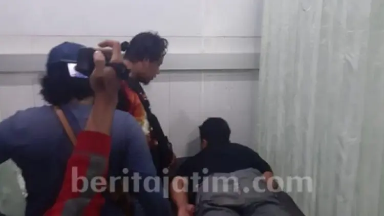 Polisi Ringkus Komplotan Pencuri Baterai PJU