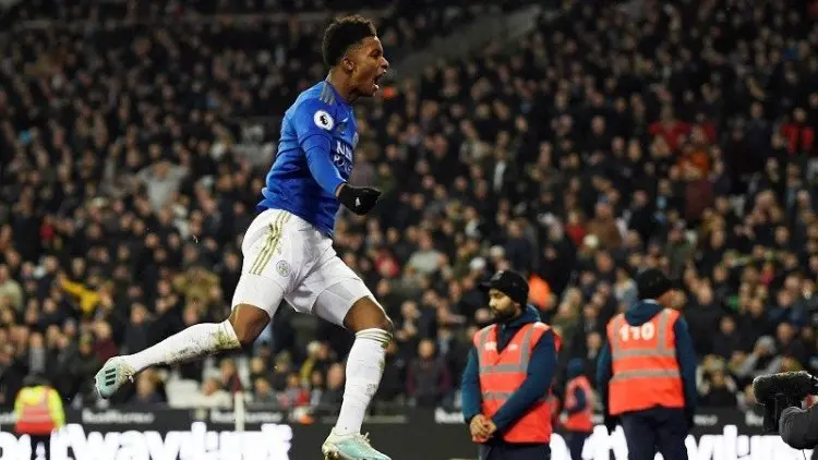 'Khun Vichai' Bakar Semangat Leicester di Final Piala FA