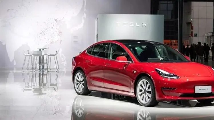 Tesla Mulai Kirim Model 3 Buatan China