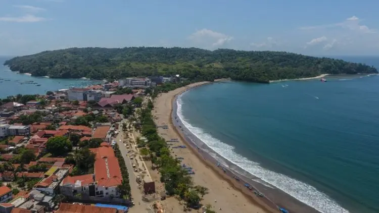 Awal 2020 Pantai Barat dan Timur Pangandaran Berwajah Baru