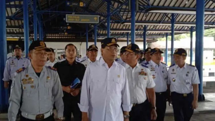 Menhub Cari Penyebab Banjir Tol Cipali