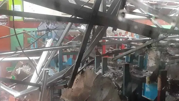 Hujan Deras, Atap Gedung SDN Cirimekar Ambruk