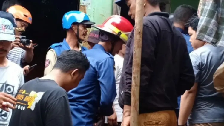 Di Depok, Tiga Meninggal Akibat Longsor