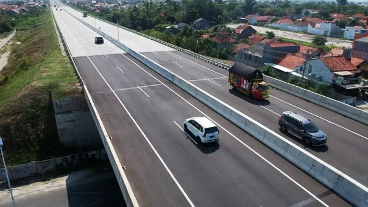 Nataru, BBM Laris Manis di Tol Trans Jawa