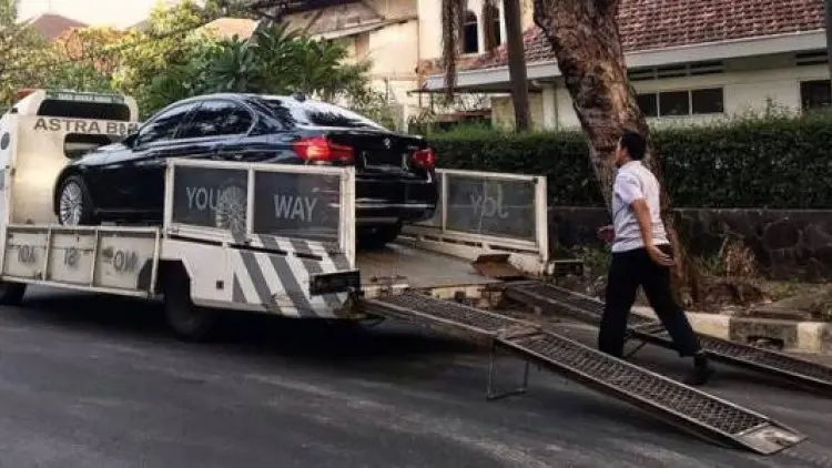 BMW Siapkan Armada Jemput Kendaraan Terkena Banjir