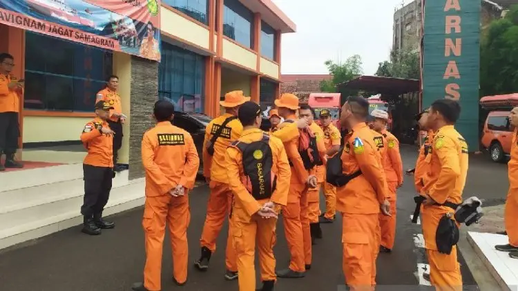 Basarnas Bandung Bantu Percepat Penanganan Banjir Jabodetabek