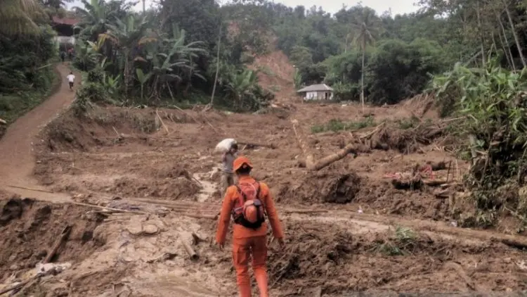 Gurandil Raup Hasil, Tanah Bogor Jadi Labil