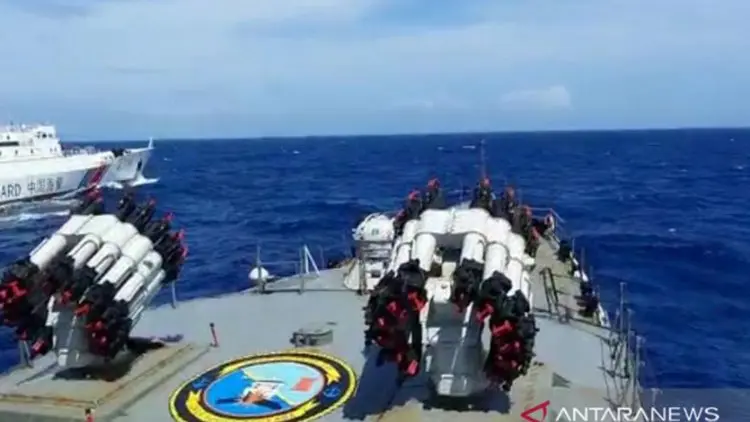 Menlu Tegaskan Kapal Cina Langgar Wilayah ZEE Indonesia