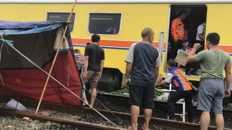 KAI Berharap KRL Kembali Beroperasi Akhir Pekan Ini