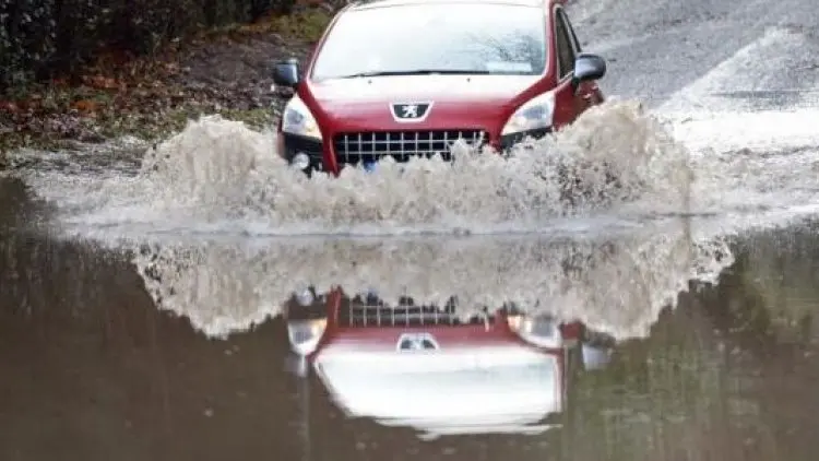 Tips dari Astra Peugeot Saat Menghadapi Banjir