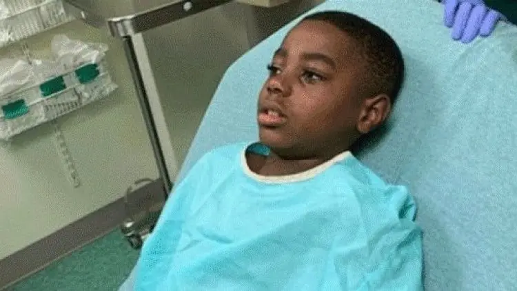 Ya Ampun, Anak 7 Tahun Ini Tak Sengaja Telan AirPods