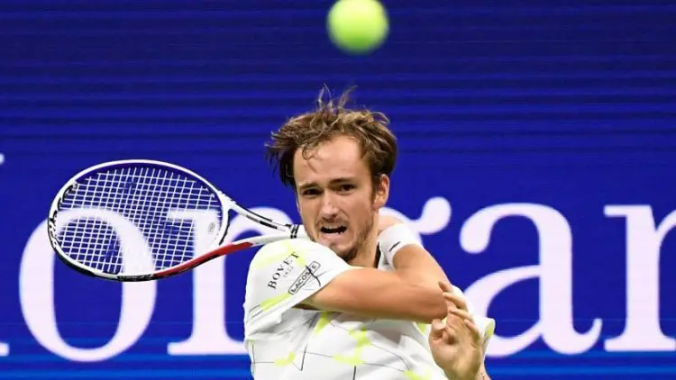 Medvedev-Kachanov Dorong Kemenangan bagi Rusia atas Italia